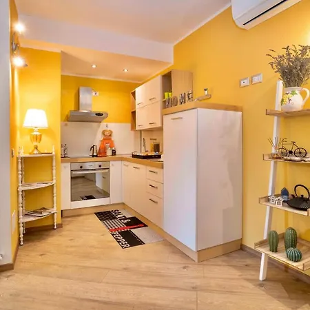 Holiday home Colleoni 20 *